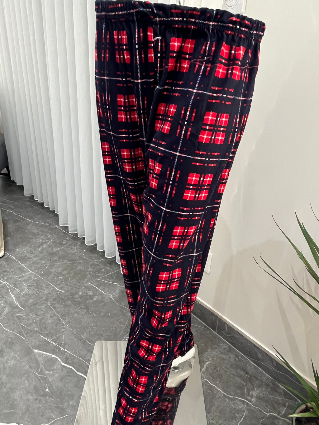 Pyjama Bas Femme - motif à carreaux rouge et bleu