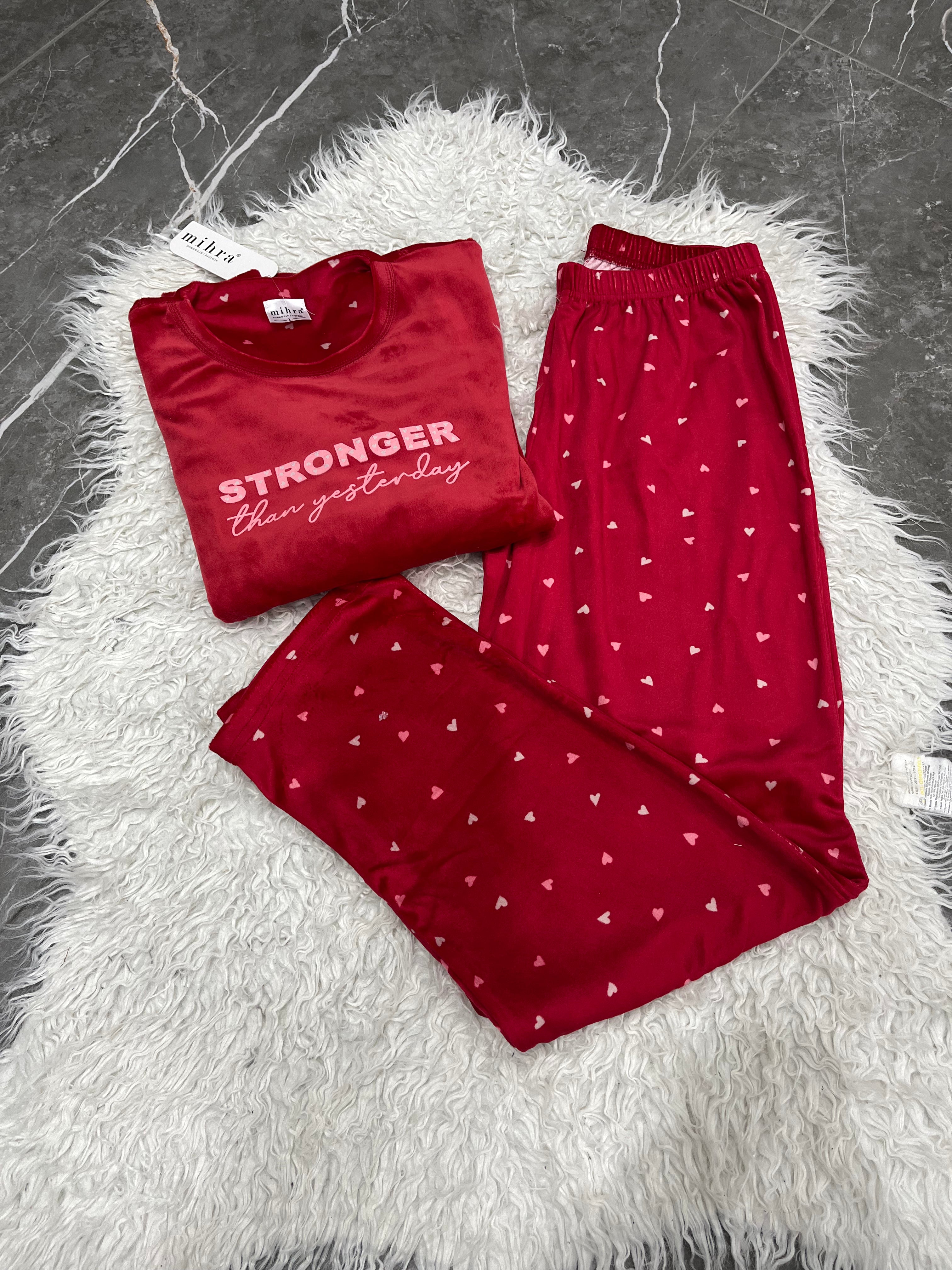 Pyjama Femme - 13309-3 - 2 pièces motif coeur rouge stronger lover